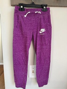 Nike Kids Heather Purple Jogger Sweatpants with White Logo